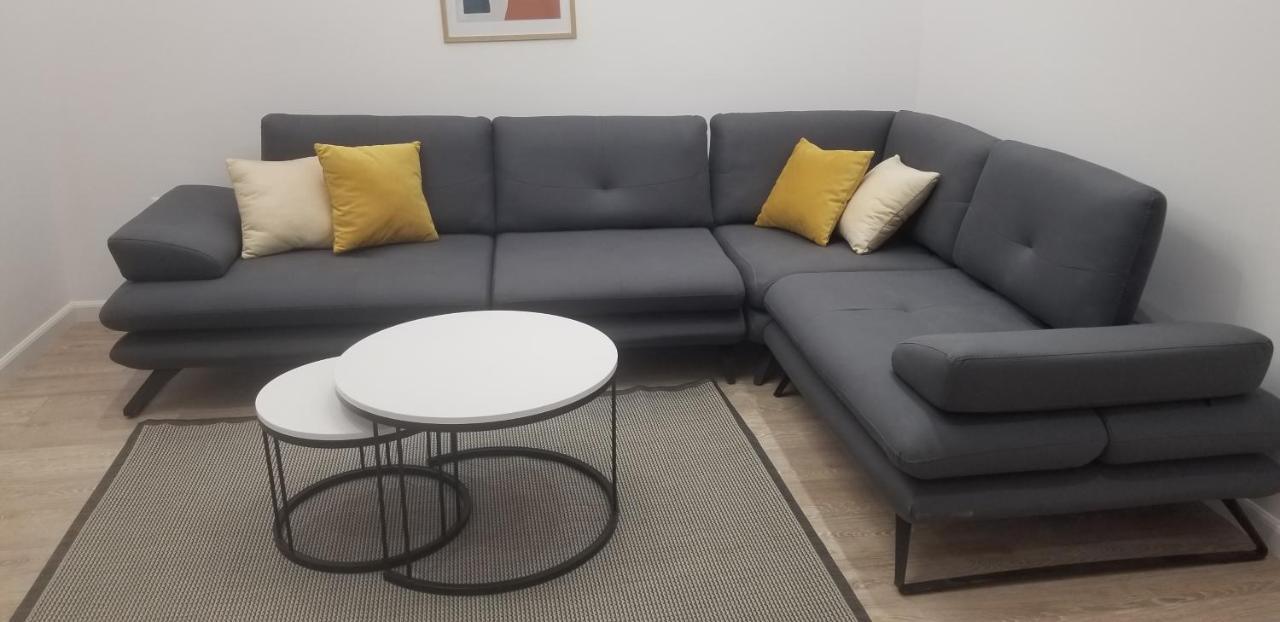 2A Near Blloku Area Apartment 티라나 외부 사진